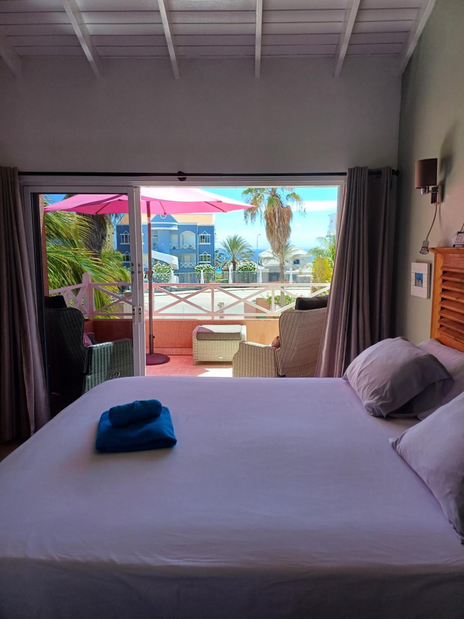 Caribbean Beach Resort Blenchi Curacao Виллемстад Экстерьер фото