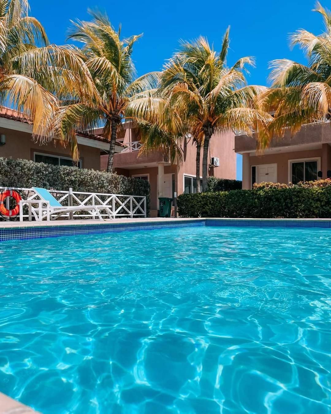 Caribbean Beach Resort Blenchi Curacao Виллемстад Экстерьер фото